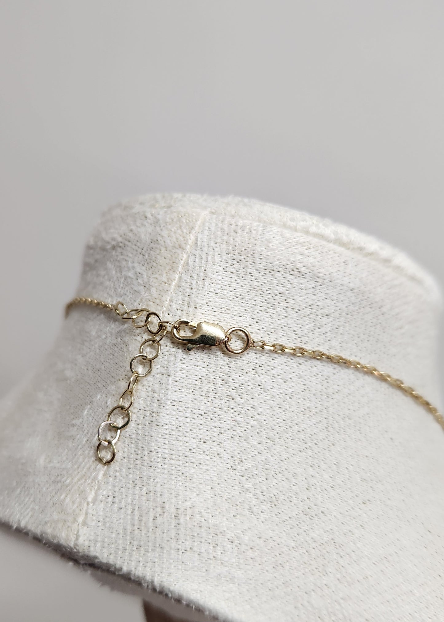 Gold Quatrefoil Pendant Necklace