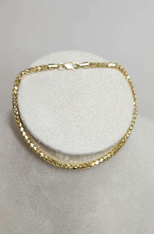 Gold Bracelet – Classic Woven Design